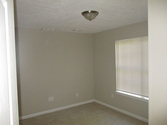5th image of 122 Williams Blf #1