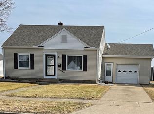 211 Lynn St, Washington, IL 61571