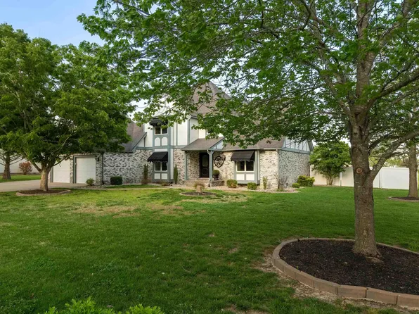 205 Dinah Ln, Marion, IL 62959