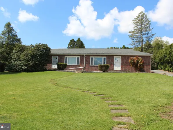34 Apple St, Boyertown, PA 19512