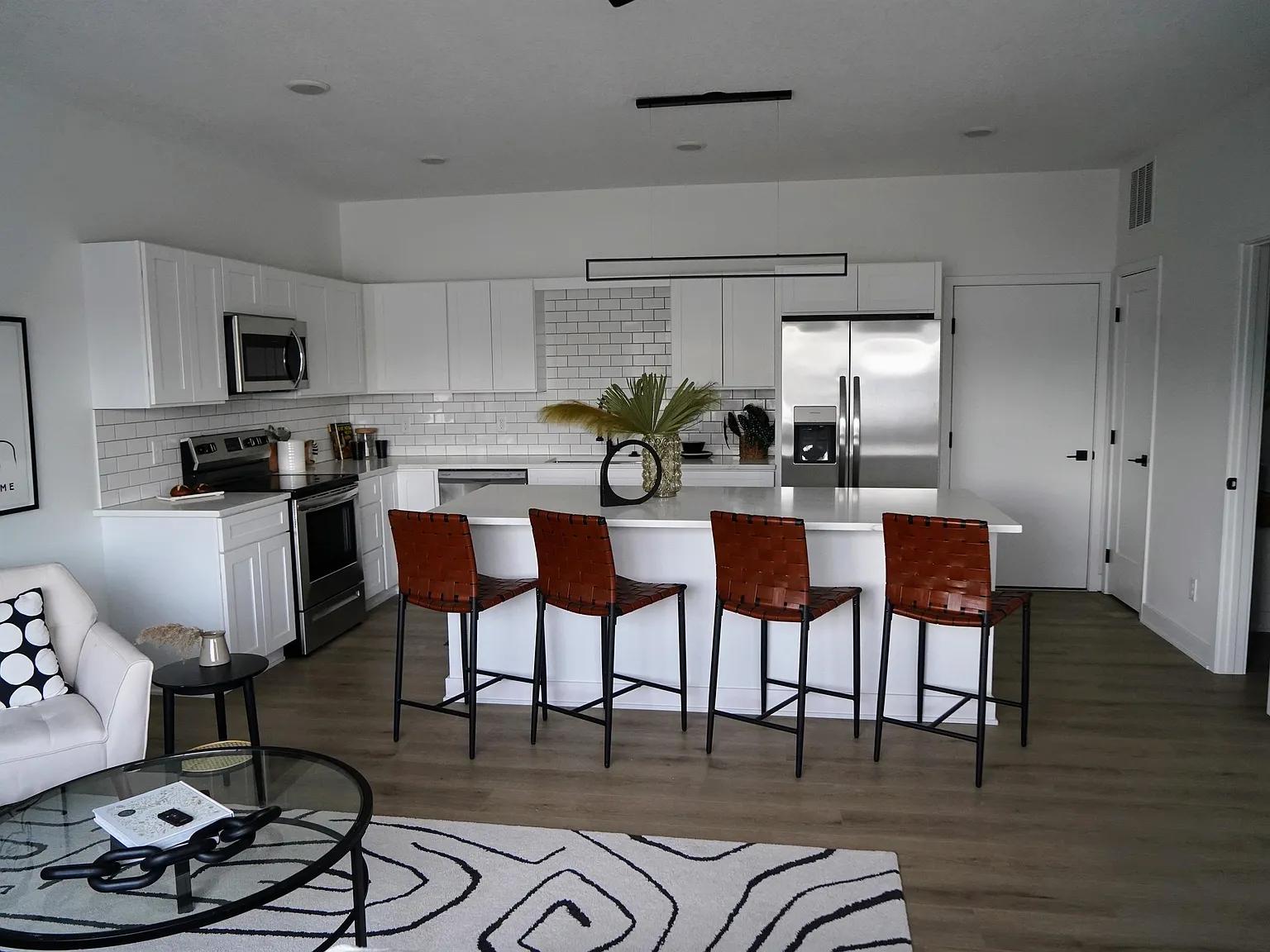 6501 Hickman Rd — Photo 3