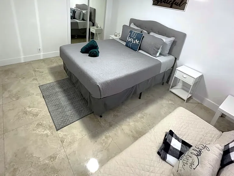 5733 SW 24th Ave — Photo 36