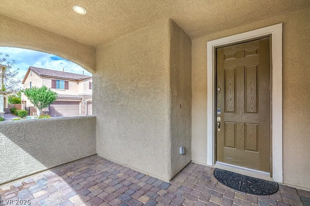 4 bed, 3.5 bath, 2482 sqft, $3,850 — Photo 4