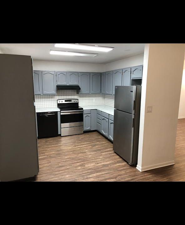 1st image of 601 Sherwood Dr #C