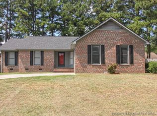 544 Blackbird Rd, Fayetteville, NC 28314