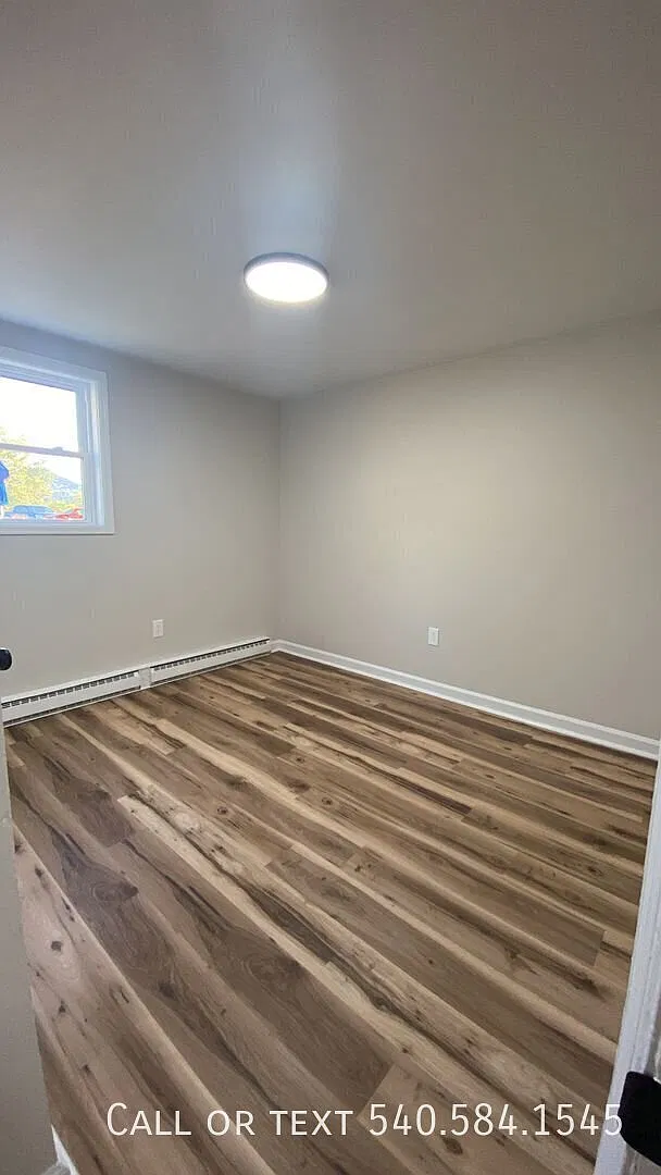 Newly Upgraded Duplex in a Prime Roanoke Location Near Vinton! — Photo 2