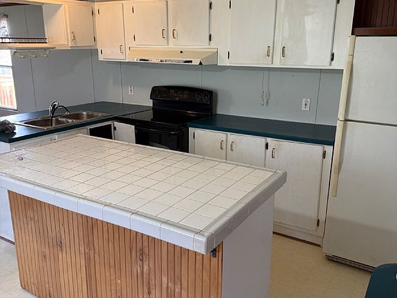 3rd image of 77 Fletcher Way