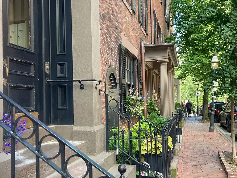 26 Mount Vernon St #15 — Photo 18