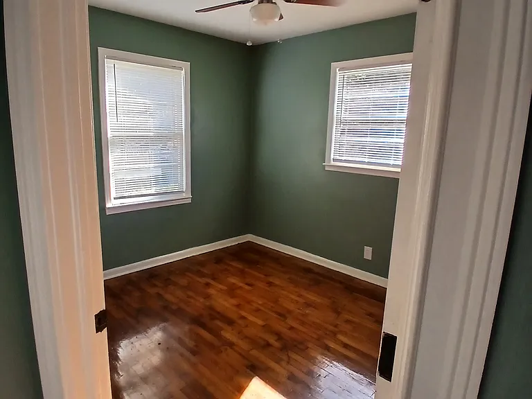 943 Chulio Rd SE — Photo 12