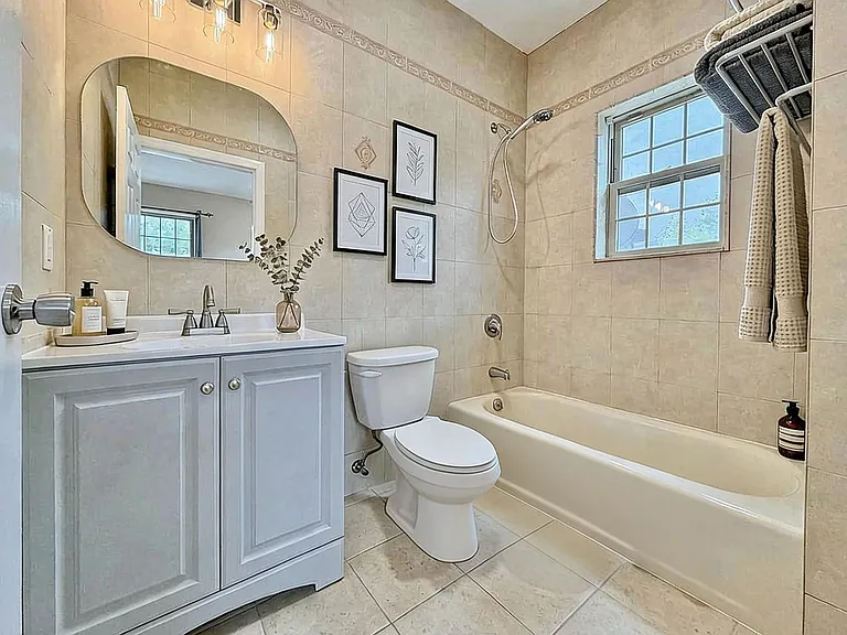 249 Winfield Ave #A — Photo 9