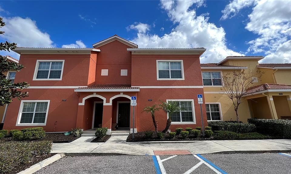 1st image of 2907 BANANA PALM DRIVE