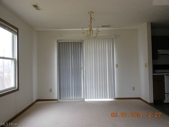 3rd image of 570 N Park Ave