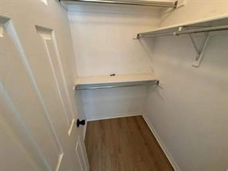 1100 Hunters Creek Dr — Photo 26
