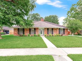 10046 Hackberry Dr, Baton Rouge, LA 70809