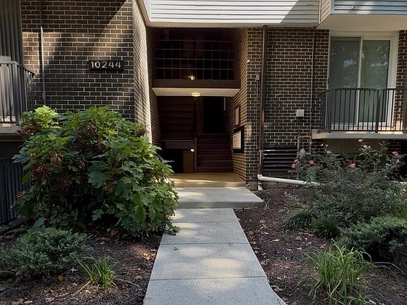 2nd image of 10244 Prince Pl #21-T3