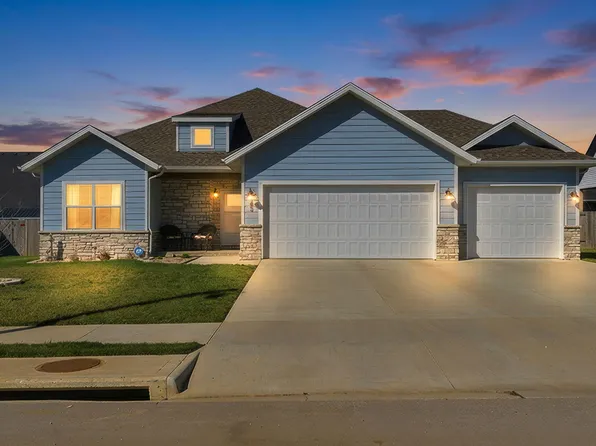 183 E Cowling Street, Republic, MO 65738