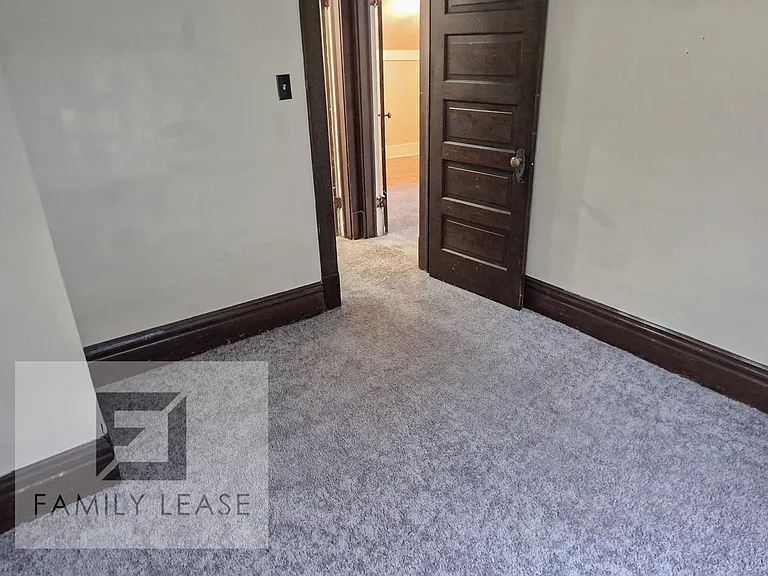 596 Lafayette Ave — Photo 28