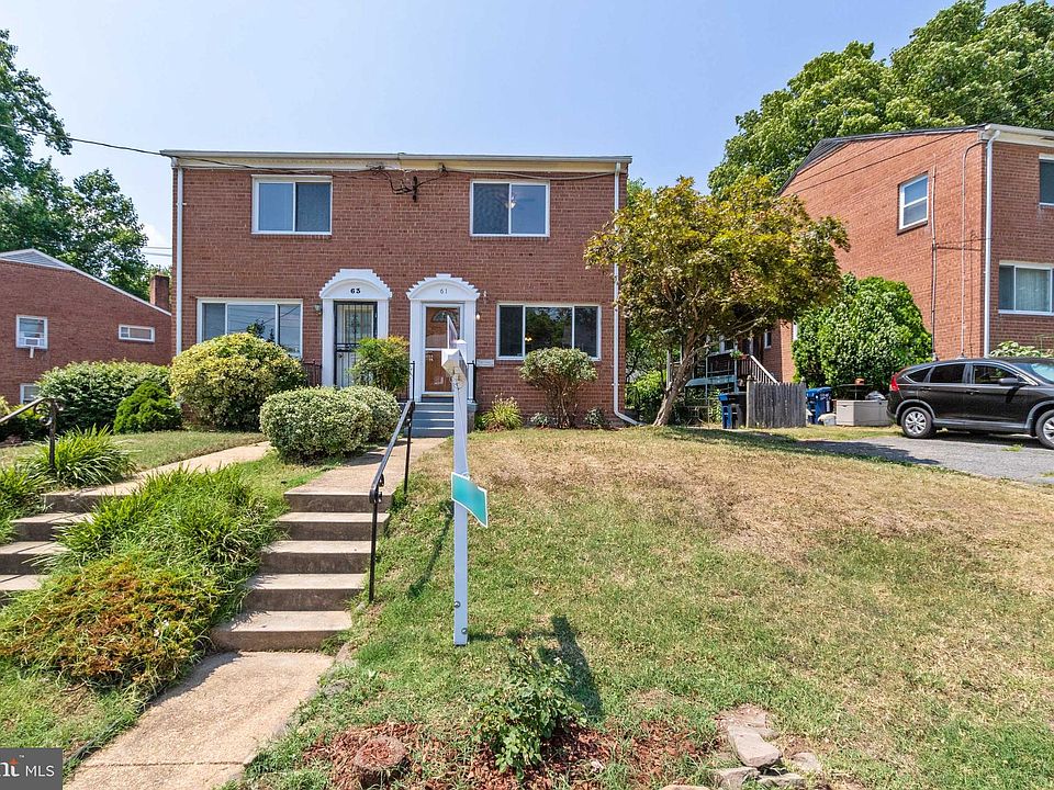 1st image of 61 Garden Dr