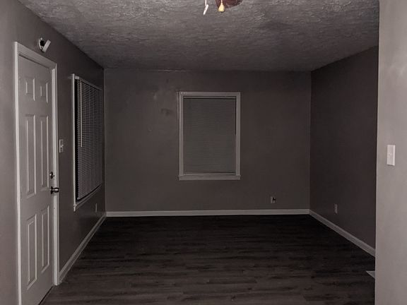 3rd image of 1841 N Linwood Ave
