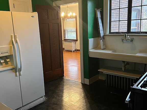 3rd image of 3505 Ravenwood Ave 1-unit 3