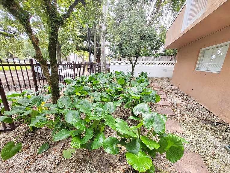 1650 NW 25th Ave #213 — Photo 13