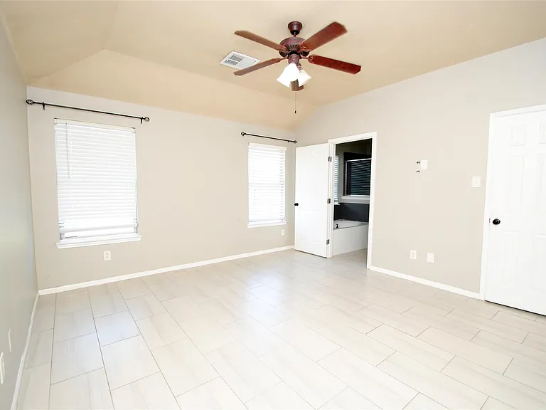 5910 Sugar Field Ln — Photo 25