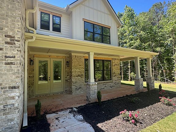 4th image of 125 Maple Valley Dr