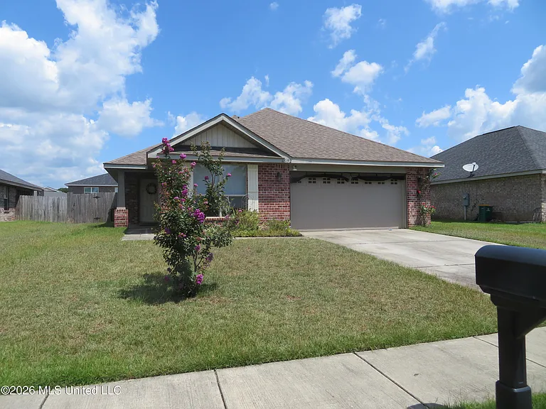 18172 Tiffany Renee Dr — Photo 1
