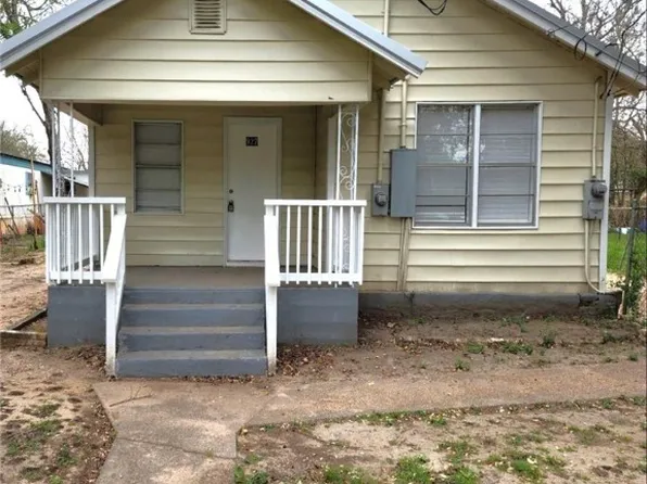 927 Cuero St, Gonzales, TX 78629
