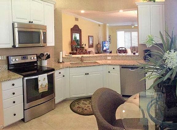 4th image of 2426 Ravenna Blvd