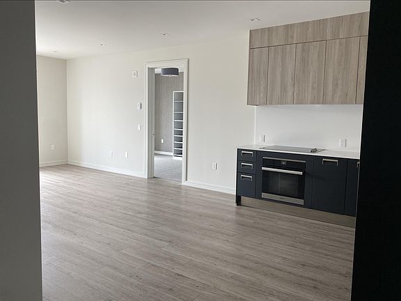 4th image of 2290 3rd St #513