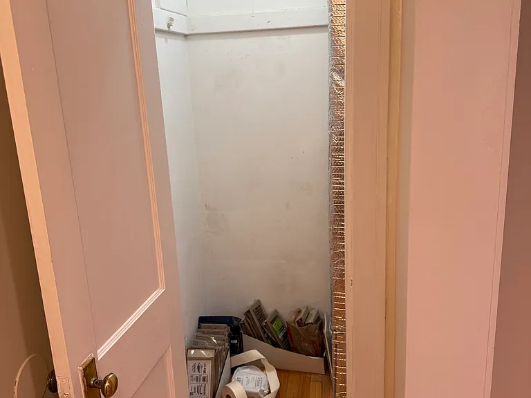 2159 S Millard Ave #1F — Photo 3