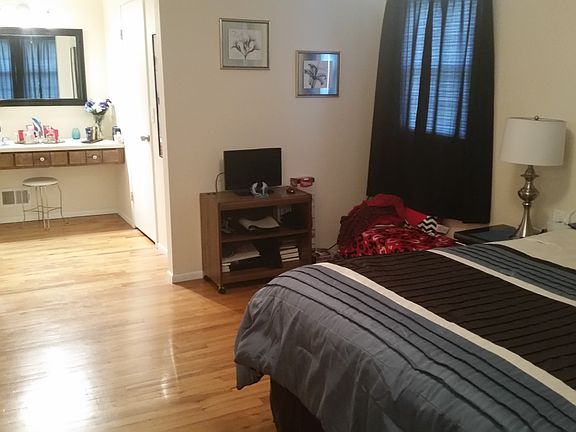 4th image of 1008 Mulberry Pl