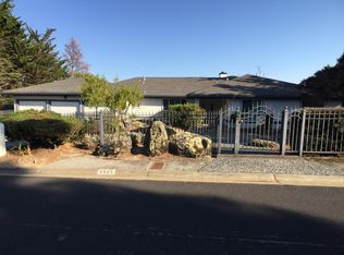 2525 Butternut Dr, Hillsborough, CA 94010