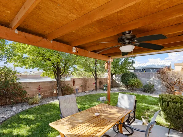 10136 Range Rd SW, Albuquerque, NM 87121