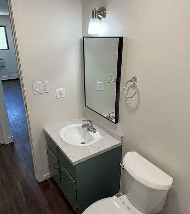 5th image of 2221 Robinson St #1A
