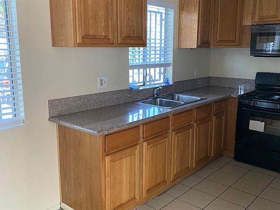 5th image of 6060 Fayette St #1
