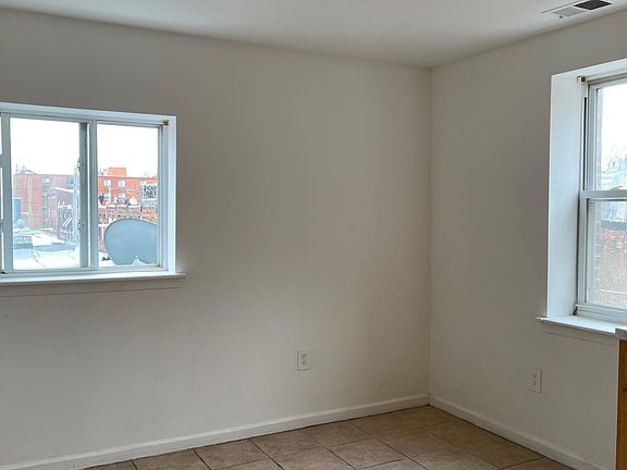 4th image of 1528 Wharton St Floor 3
