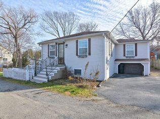 6 Charles St, Rockport, MA 01966