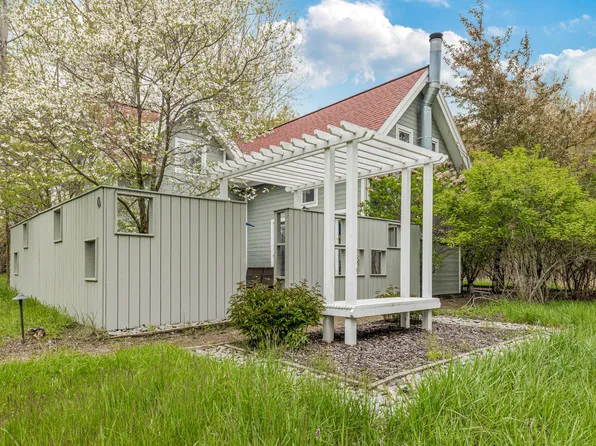 14 Tryon Farm Ln, Michigan City, IN 46360