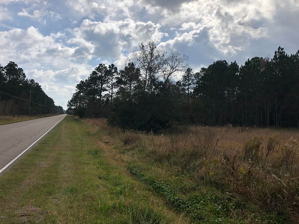 2nd image of 5080 Lower Bay Rd