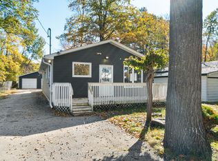 1805 River Rd W, Wasaga Beach, ON L9Z 2X5