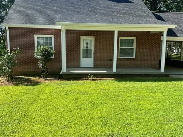 904 Church St, Eden, NC 27288