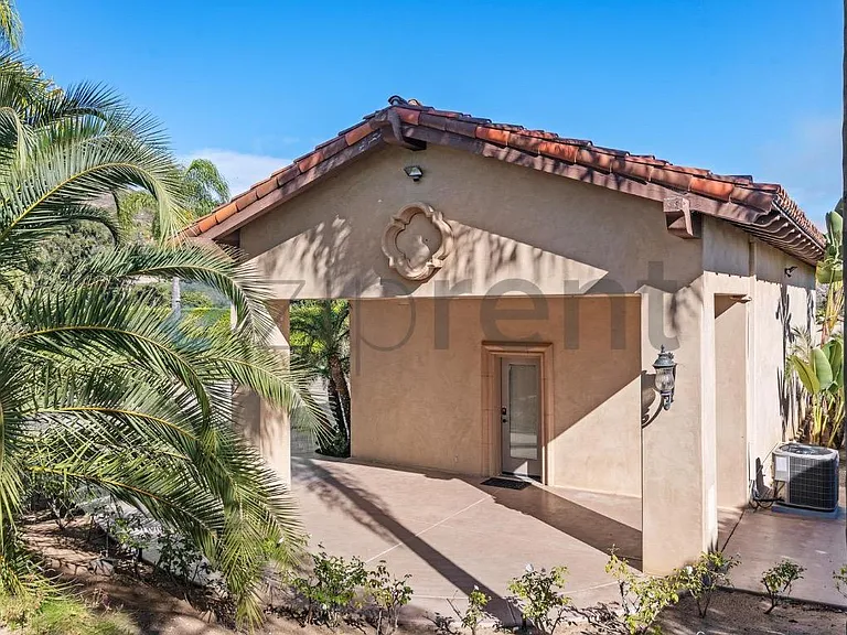 18545 Aliso Canyon Rd — Photo 39