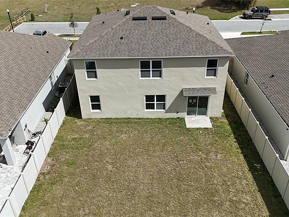 5th image of 1740 Shepherd Ave