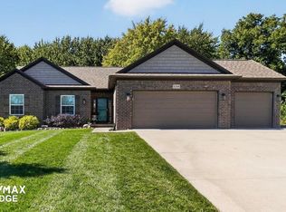 8308 Peninsula Cir, Grand Blanc, MI 48439
