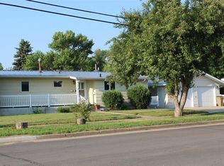 315 20th Ave NW, Minot, ND 58703