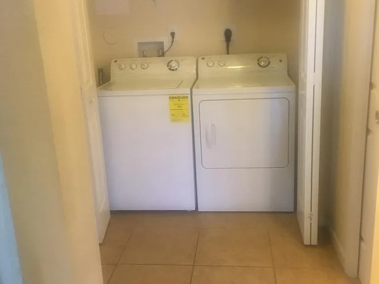 8800 NW 97th Ave #200 — Photo 11
