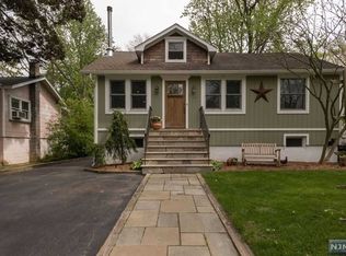 14 River Rd, Oakland, NJ 07436