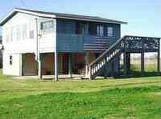 1022 East Rd, Crystal Beach, TX 77650